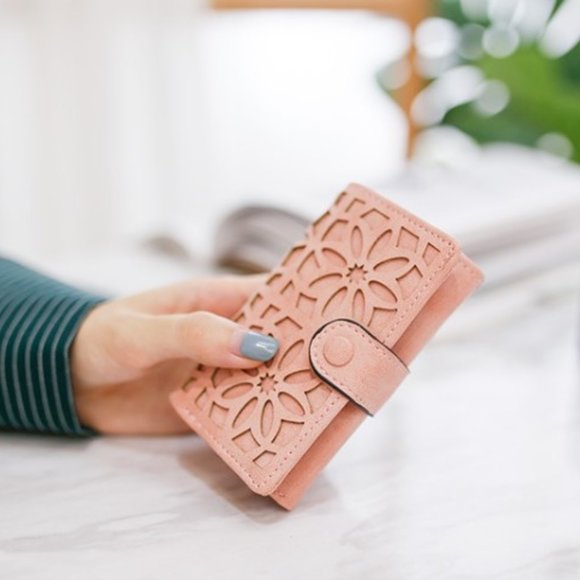 Minimalist Key or  Coin Wallet for Women - Picture 14 of 15